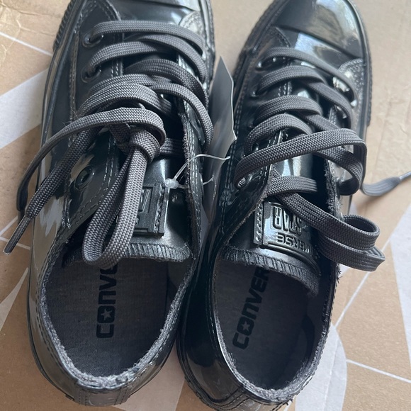 NEW WOMENS CONVERSE METALLIC SNEAKERS GRAY 5.5 - Picture 7 of 12